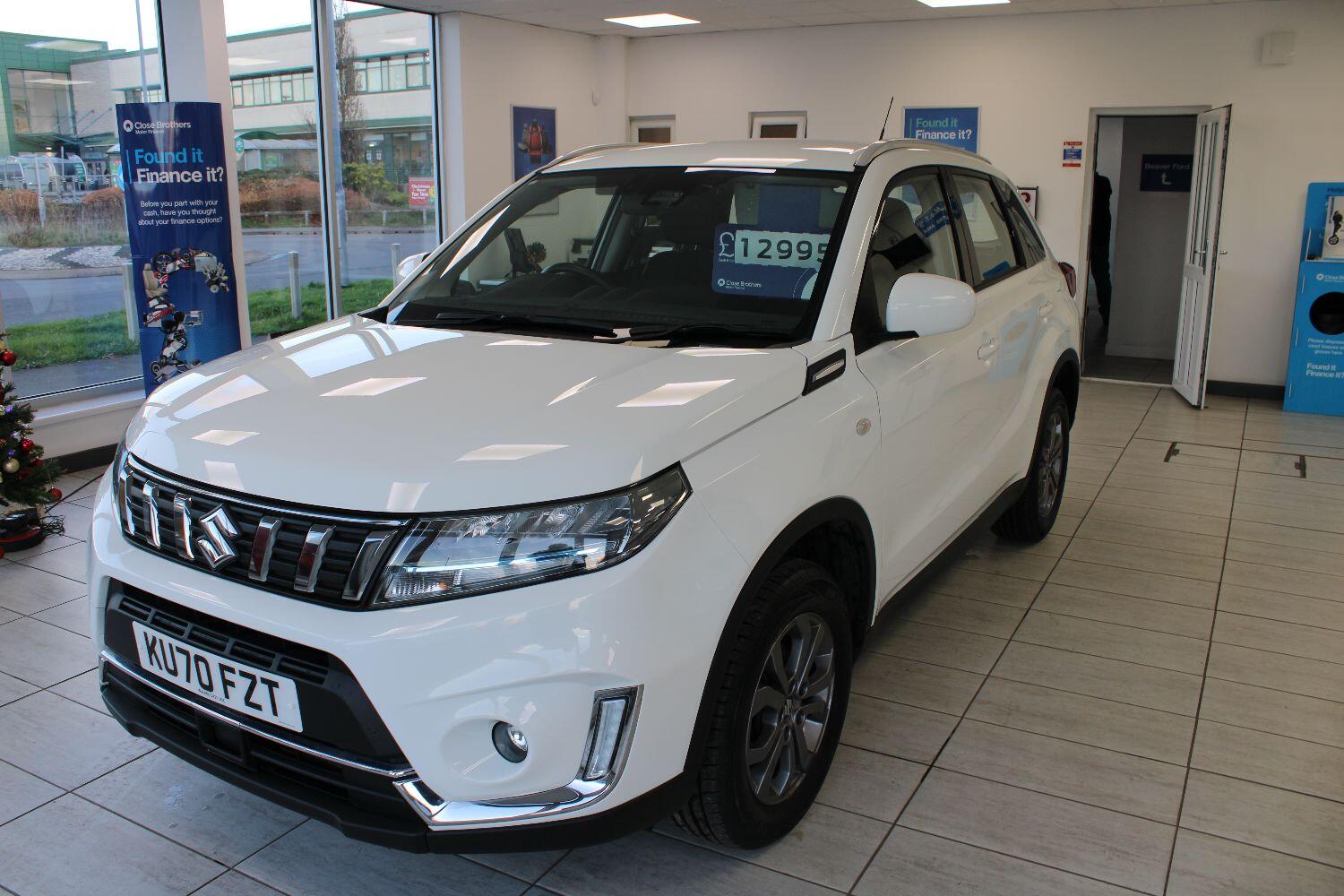 Used SUZUKI VITARA 2020 White in Minehead, Somerset Beaver Garages